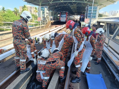 KL Bomba: Visually impaired man dies after falling onto LRT tracks at Titiwangsa station