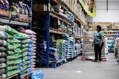 Mydin boss suggests millers of hoarding local rice, fuelling shortage